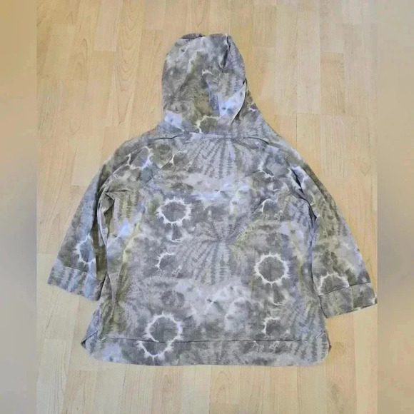 Koolaburra by ugg Grey tie dye lightweight hoodie size medium - Picture 3 of 7